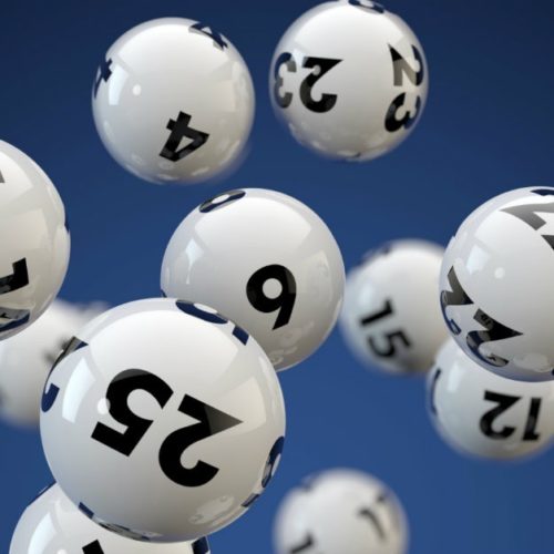 É correto jogar na loteria?