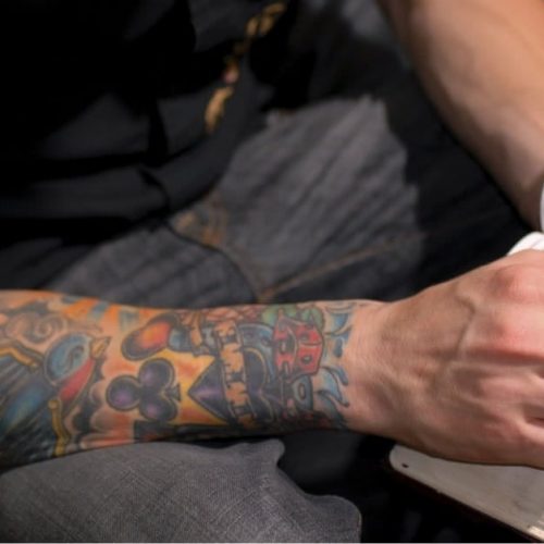 a Bíblia fala sobre a tatuagem?